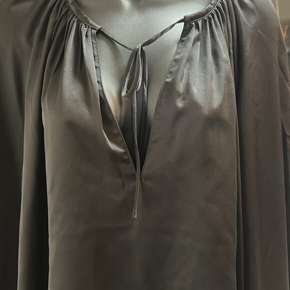 Frame Silky V-Neck Blouse - Picture 2 of 6